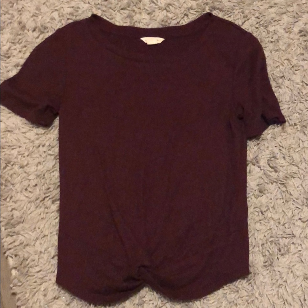 maroon shirt